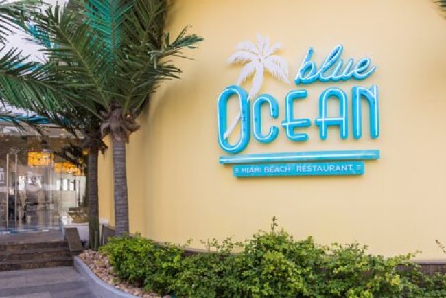 Blue Ocean Restaurant Jeddah: Seafood, Middle Eastern Flavors