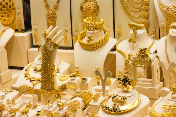 Gold Jewellery & Gold Price in UAE | Guide to Buying & Investing in 2025