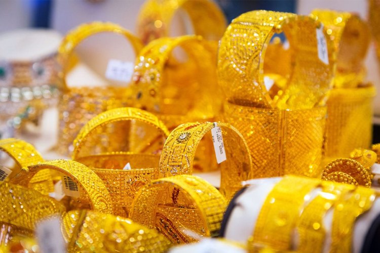 Gold Jewellery & Gold Price in UAE | Guide to Buying & Investing in 2025