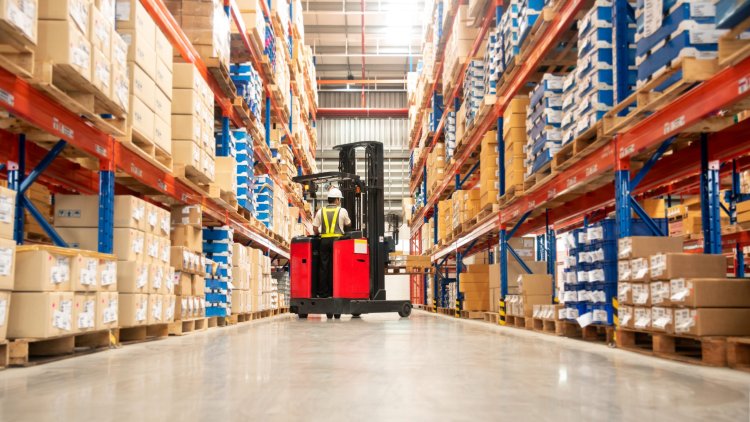A Guideline to Wholesale Distributors in Dubai: How Importers and Retailers Can Find Them